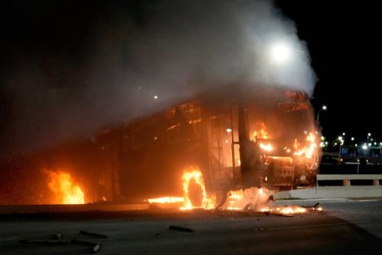 Δεκάδες εντάλματα για το κλείσιμο των δρόμων υπέρ του Μπολσονάρο
