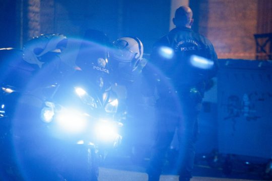 Άργησαν να ενημερώσουν για πυροβολισμούς-Τι προβλέπει η εγκύκλιος για τις καταδιώξεις