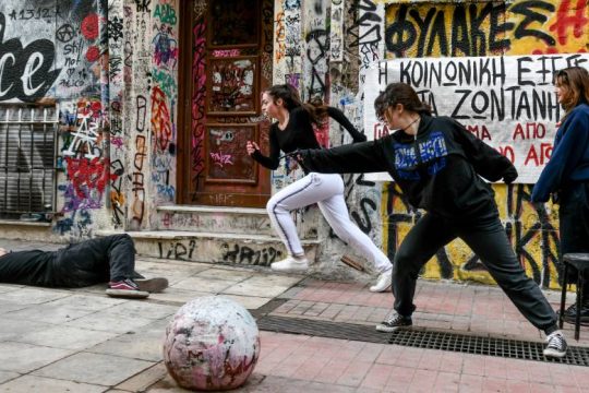 «Τσακίζει κόκκαλα» το θεατρικό δρώμενο μαθητών στη μνήμη του Γρηγορόπουλου