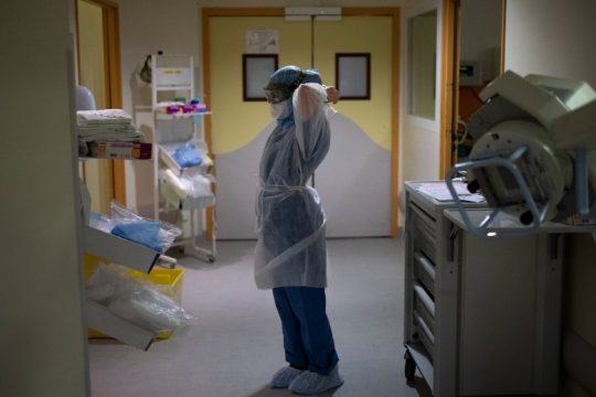 «Ωρολογιακή βόμβα» η υγειονομική περίθαλψη στη Δυτική Ευρώπη