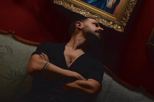 Holding On – Το νέο animation video από τον Iam Nothe
