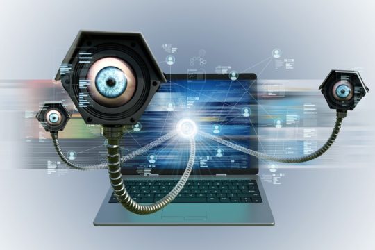 Στο στόχαστρο της ΕΥΠ και οι αρχηγοί των ενόπλων δυνάμεων