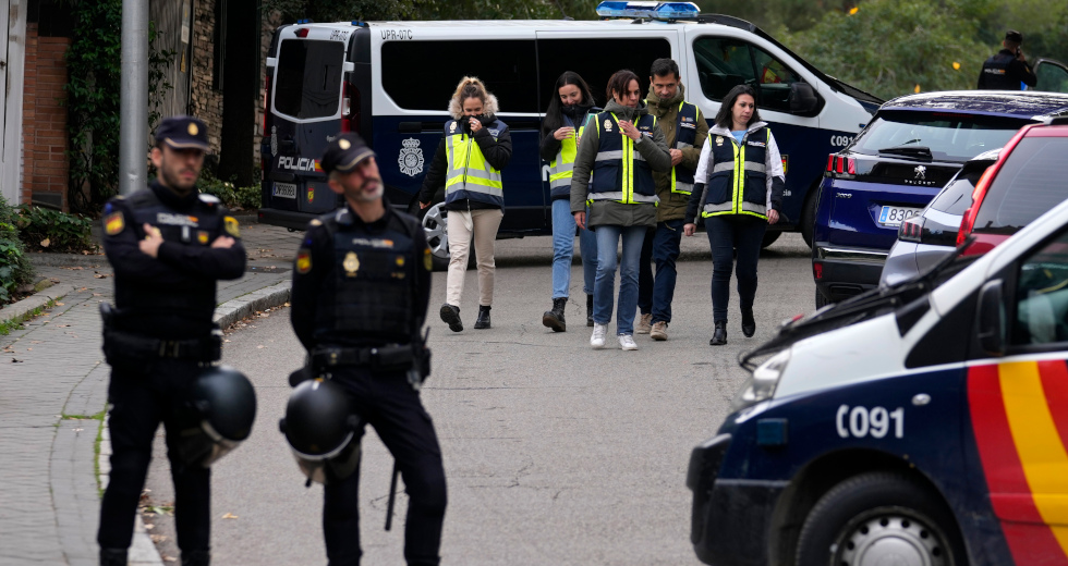 Μπαράζ εκρηκτικών πακέτων στην Ισπανία – Και ο Σάντσεθ στο στόχαστρο