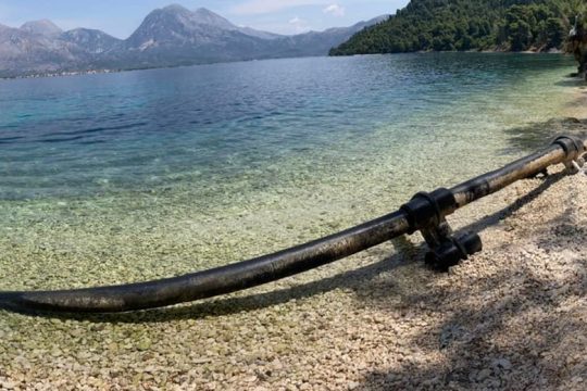 Οι ακτές της Αιτωλοακαρνανίας, θυσία στις ιχθυοκαλλιέργειες