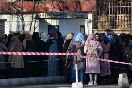 Οι Ταλιμπάν απαγόρευσαν τη φοίτηση γυναικών στα Πανεπιστήμια