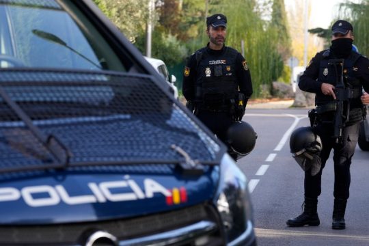 Ύποπτος φάκελος και στην πρεσβεία των ΗΠΑ στη Μαδρίτη