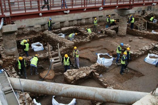 Τι απαντά το ΥΠΠΟΑ για τον σταθμό Αγίας Σοφίας