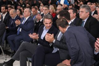 Ένας αδίστακτος πρωθυπουργός σε μια αντικοινωνική κυβέρνηση που έχει σαπίσει