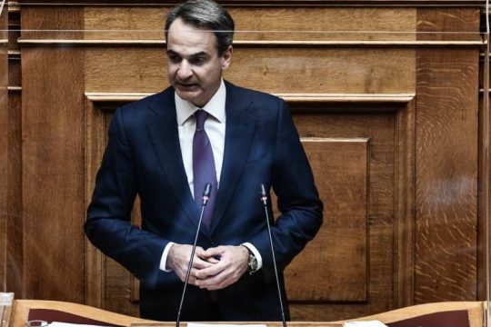 Ψέματα και κινδυνολογία από τον πρωθυπουργό για τις παρακολουθήσεις – Τι είπε και τι ξέχασε