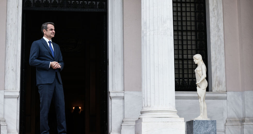 Σφίγγει ο κλοιός για τον πρωθυπουργό