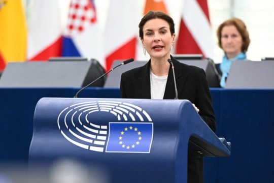 Αρνείται κάθε ανάμειξη με το σκάνδαλο διαφθοράς η ευρωβουλευτής Μορέτι