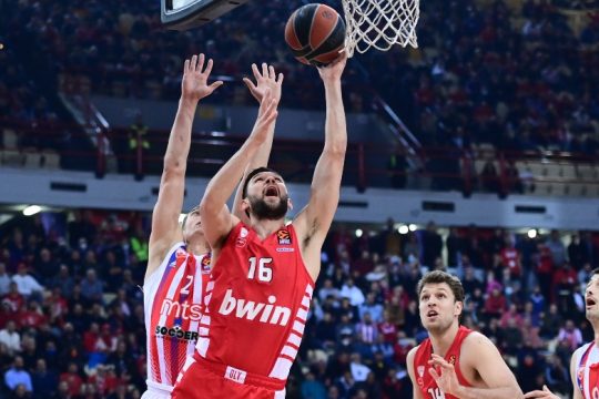 Ήττα – πισωγύρισμα για τον Ολυμπιακό από τον Ερυθρό Αστέρα