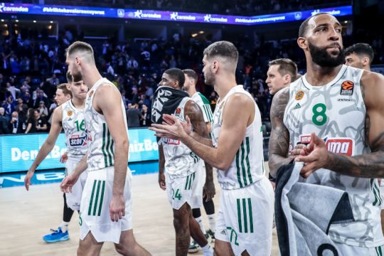 Βαριά ήττα για τον Παναθηναϊκό από την Εφές στην Κωνσταντινούπολη