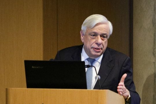 Αιχμές Παυλόπουλου κατά της κυβέρνησης για το θέμα των υποκλοπών