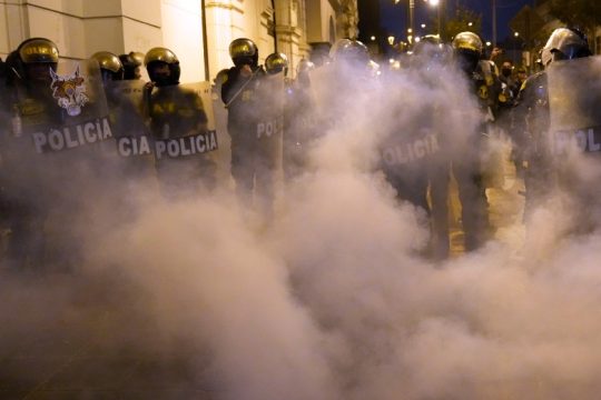 Χάος στο Περού: Έκλεισαν δρόμοι και αεροδρόμια, εγκλωβίστηκαν τουρίστες