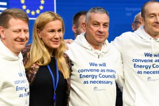 Και εγένετο πλαφόν… 180 ευρώ