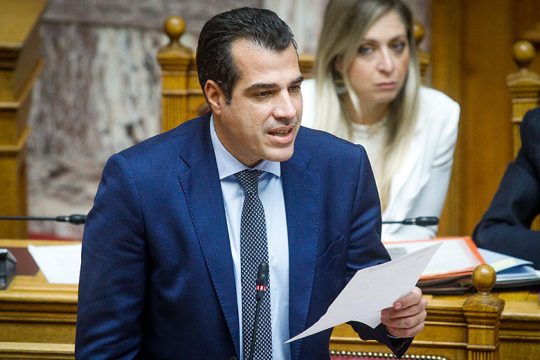 «Απ’ τα χέρια μας θα βρει η ζωή απαντοχή»: Κριτική ανάλυση του ν/σ για την Υγεία