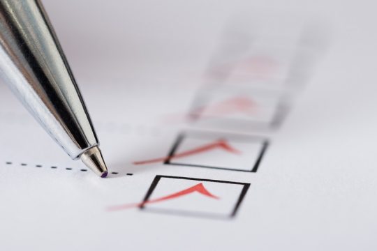 Οι όχι και τόσο μυστηριώδεις δημοσκοπήσεις