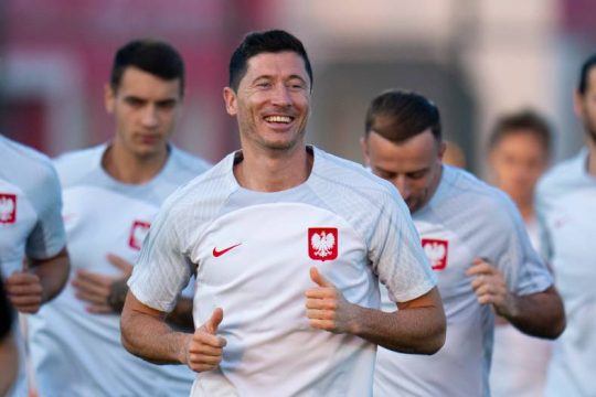 Φαβορί Γαλλία και Αγγλία απέναντι στην ποιότητα Πολωνίας και Σενεγάλης