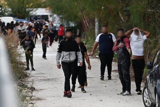 Ξεχειλίζει η οργή στην κοινότητα των Ρομά – Κινητοποιήσεις και διαμαρτυρίες