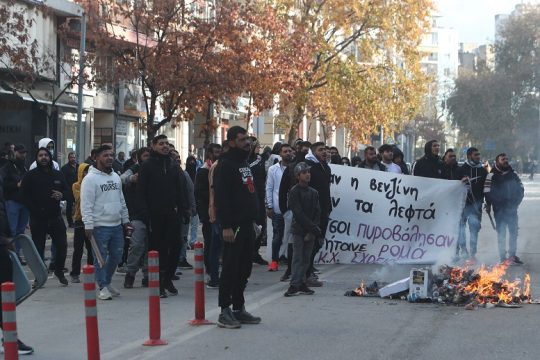 Σπάνια χιονίζει (εκατομμύρια) στους Ρομά*