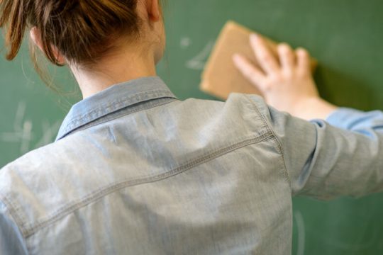Εκδικητική δίωξη τριών εκπαιδευτικών επειδή απήργησαν!