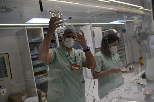 Κύρια αιτία θανάτου στην Ισπανία η ασθένεια Covid-19 και το 2022