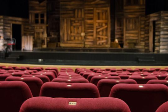 Η stand up σκηνή δείχνει τον δρόμο – Το backlash φαινόμενο δεν έχει πλάκα