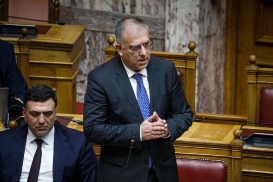 Live η κοινοβουλευτική σύγκρουση στη συζήτηση του προϋπολογισμού