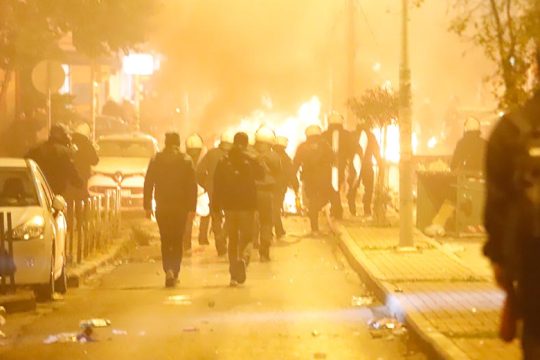 Εντάσεις και επεισόδια και στη Θεσσαλονίκη