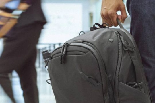 Η κλεμμένη τσάντα του Τέλλογλου και αυτό που είδε η κάμερα του αεροδρομίου