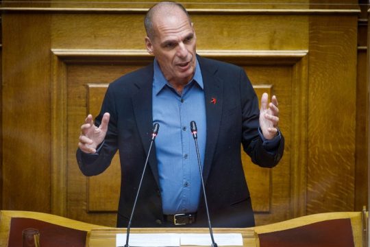Γ. Βαρουφάκης: Θεσμοθετήσατε τη λεηλασία, καταδικάσατε τους πολίτες στην αναξιοπρέπεια