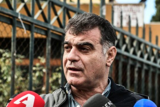Απάντηση Βαξεβάνη σε Μητσοτάκη: Γιατί δεν με μηνύετε;