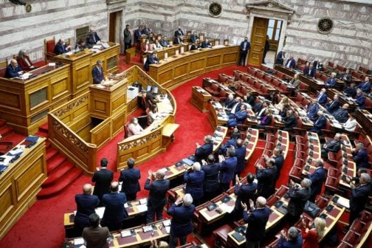 Απολογούμενος στη Βουλή για τις υποκλοπές ο Μητσοτάκης [ Live ]