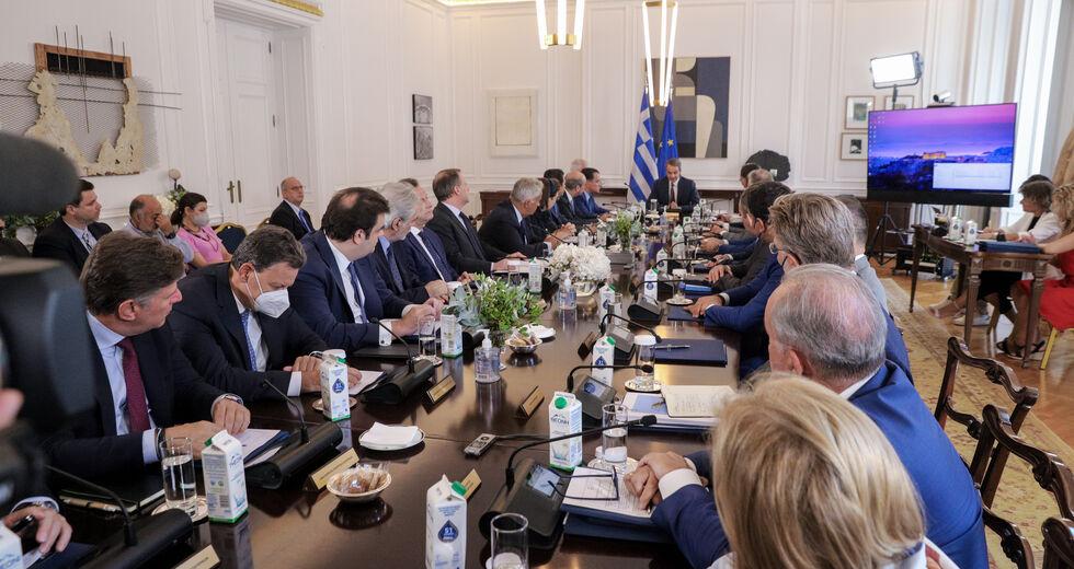 Το «μενού» του σημερινού υπουργικού συμβουλίου
