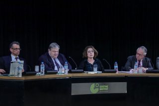 Υπαρκτό το σκάνδαλο των υποκλοπών, λένε κορυφαίοι επιστήμονες