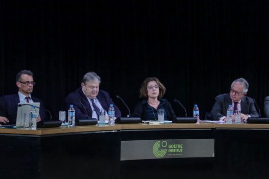 Υπαρκτό το σκάνδαλο των υποκλοπών, λένε κορυφαίοι επιστήμονες