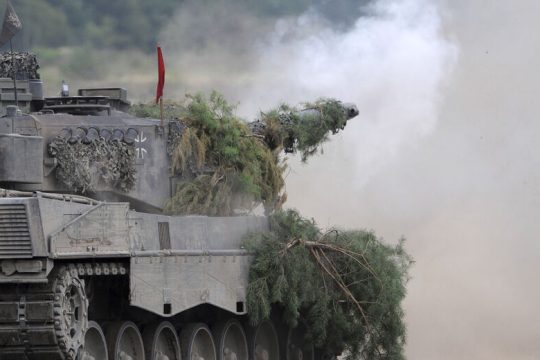 Πυρ και μανία στο Κρεμλίνο για τον εξοπλισμό στο Κίεβο
