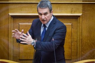 Χλιαρή αντίδραση Λοβέρδου στη θεσμική εκτροπή Ντογιάκου