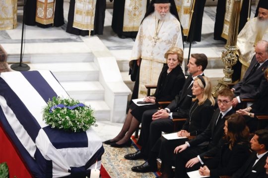 Η κηδεία του… ακαταλλήλου