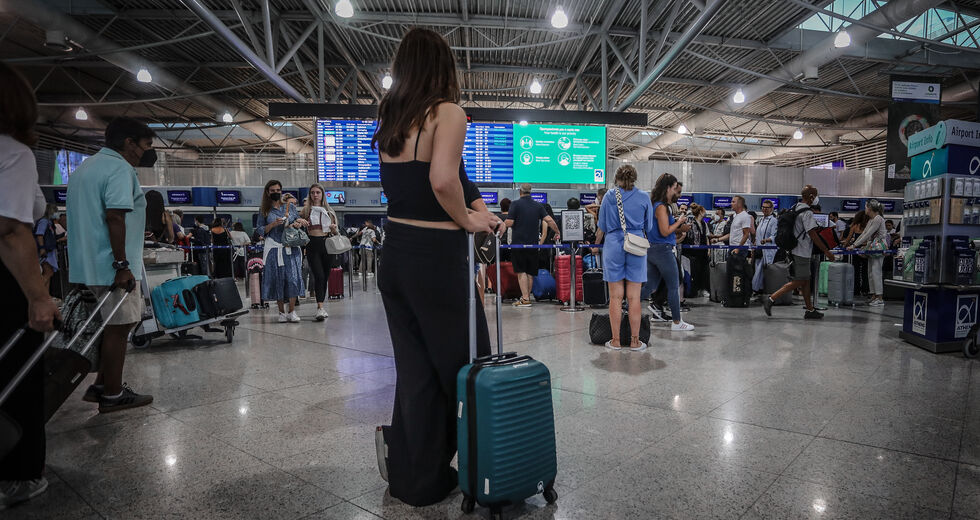 Ποινική δίωξη στον 42χρονο με τα μέιλ για βόμβες σε Ελ. Βενιζέλο και νοσοκομεία