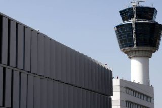 Κυρίως σε θεσμικούς οι νέες μετοχές του «Ελ. Βενιζέλος»