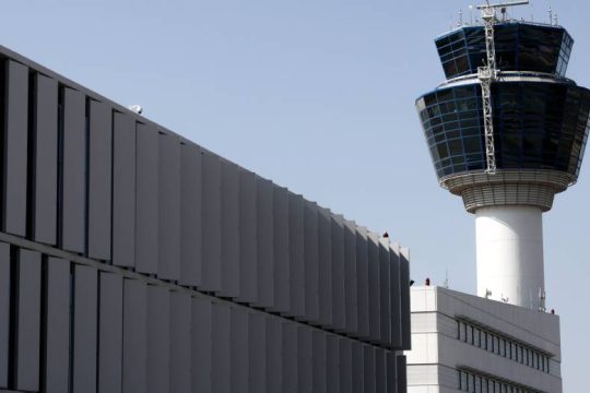Κυρίως σε θεσμικούς οι νέες μετοχές του «Ελ. Βενιζέλος»