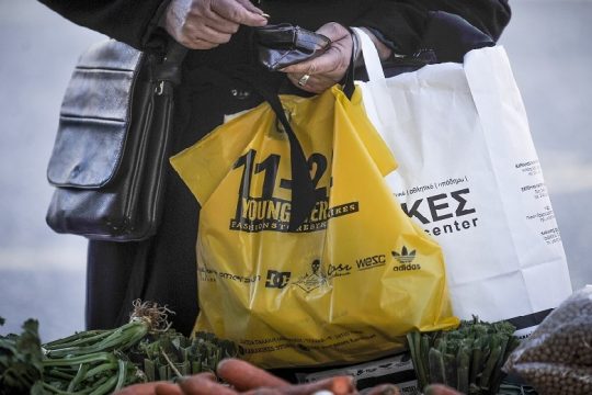 Πυρ ομαδόν της αντιπολίτευσης για τη συνέντευξη Μητσοτάκη