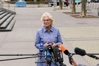 Σάλος για το πρωτοχρονιάτικο σχόλιο της Γερμανίδας υπ. Άμυνας για την Ουκρανία
