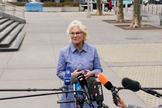 Σάλος για το πρωτοχρονιάτικο σχόλιο της Γερμανίδας υπ. Άμυνας για την Ουκρανία