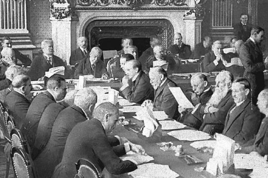 Να μην ξαναβαδίσουμε στους δρόμους του πολέμου