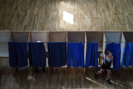 Κομμουνιστές, άθεοι και απάτριδες
