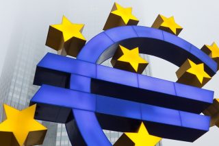 Μηνύματα Eurogroup για αποφυγή της ύφεσης στην ευρωζώνη