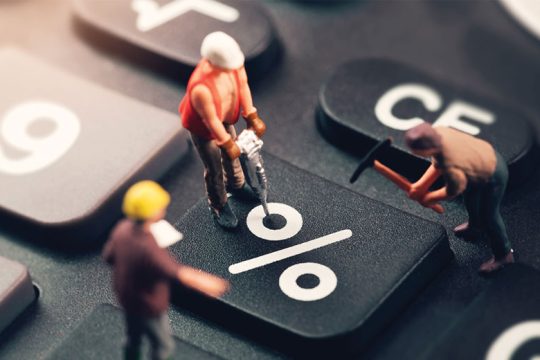 Κριτήρια Μάαστριχτ επιστρατεύει η ΕΚΤ